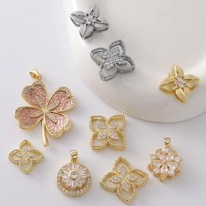 18k vergoldete Kleeblatt Anhänger und hohle Blumencharms mit Zirkonias für DIY Schmuckherstellung