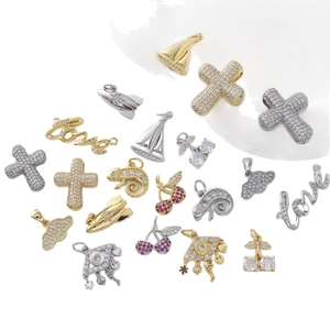 Gold- und Silberanhänger mit Kreuz, Segelboot und Liebe-Design mit Zirkonia-Mikropavé