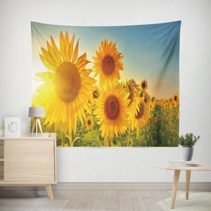 Détail de la tapisserie murale tournesol montrant des couleurs vives pour la maison