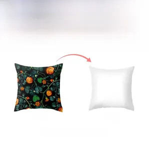 Détail de la taie d'oreiller citrouille d'Halloween avec motifs floraux et verso blanc uni