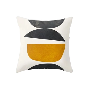 Fodera per cuscino nordica con motivi geometrici neri e giallo senape su tessuto bianco puro