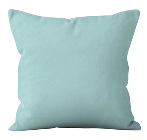 Détail d'une taie d'oreiller bleu clair montrant la texture du lin et les coutures soignées
