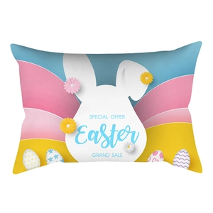 Detalle de la funda de cojín con conejo de Pascua y patrones de huevos de colores