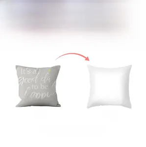 Vue détaillée avant et arrière de la housse de coussin avec texte et motif soleil