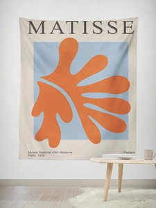 Détail de la tapisserie corail abstraite style Matisse dans un salon moderne