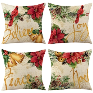 Set di quattro federe natalizie in lino con stampe floreali e scritte festive