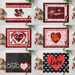 Set de Table Saint-Valentin Mélange Coton Lin Résistant à la Chaleur Imperméable Buffalo Carreaux Cœur Rose Décor Table