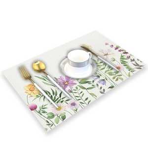 Set de table rectangulaire en lin avec motif floral aquarelle et accessoires élégants