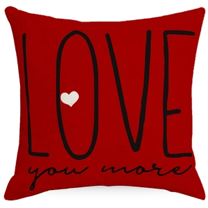 Housse de coussin rouge carrée avec texte LOVE you more et motif coeur blanc