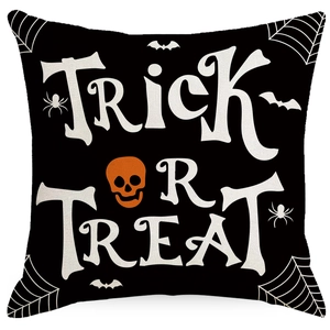 Halloween Kissenbezug Trick or Treat mit orangefarbenen Totenköpfen auf Schwarz