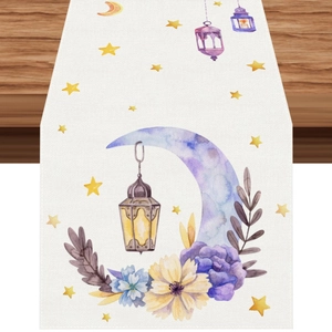 Runner da tavola etnico con motivi di luna e lanterne per decorazioni festive eleganti