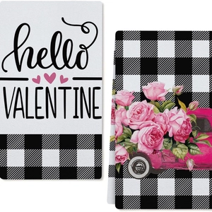 Absorberende Valentijnsdag keukendoekenset met roze rozen en zwart ruitpatroon design