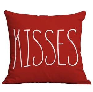 Roter quadratischer Kissenbezug mit weißem KISSES-Schriftzug für die Valentinstagsdeko