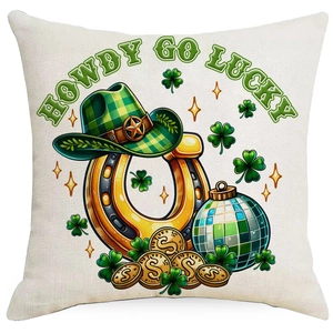Détail de la texture en lin de la housse de coussin St. Patrick avec fer à cheval et trèfles
