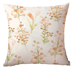 Détail d'une taie d'oreiller carrée avec des motifs aquarelle de fleurs sauvages