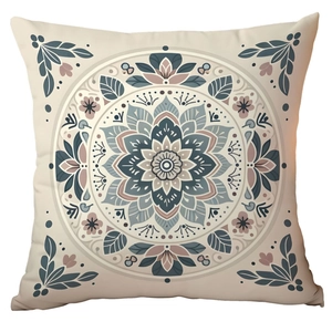 Ethno-Kissenbezug mit Mandala-Muster in Beige mit blauem und rosa Blumendruck
