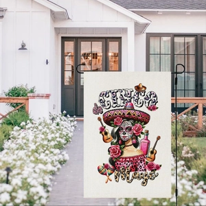 Dettaglio della bandiera da giardino Cinco de Mayo con teschio messicano e chitarra