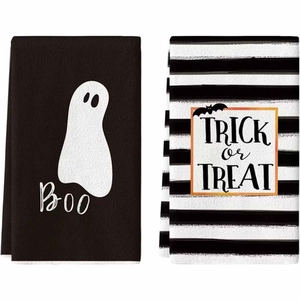 Σετ με δύο πετσέτες Halloween από μικροΐνες με σχέδια φαντασμάτων και Trick or Treat