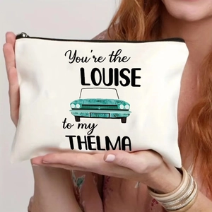 Pochette trucchi in tela avorio con stampa auto vintage e citazione Louise & Thelma