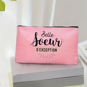 Détail de la trousse maquillage rose en toile avec texte Belle Soeur D'EXCEPTION et zip