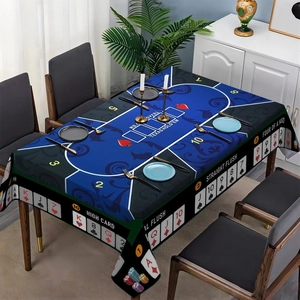 Détail de la nappe de poker Texas Hold'em avec motifs de cartes et quinte flush