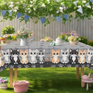 Détail de nappe grise rectangulaire avec motifs de chats mignons et empreintes de pattes