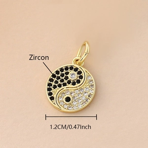 Colgante yin yang dorado con circón blanco y negro para la creación de joyas