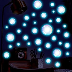 Lichtgevende bubbel muurstickers voor kinderkamer met glow in the dark sterrenstelsel