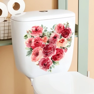 Détail de l'autocollant cœur de roses aquarelle sur un réservoir de WC blanc