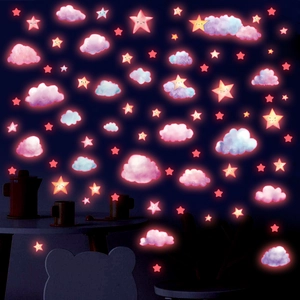 Stickers muraux nuages et étoiles fluorescents roses pour chambre d'enfant