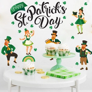 Adesivo murale San Patrizio con leprechaun, trifogli e scritte festive decorative