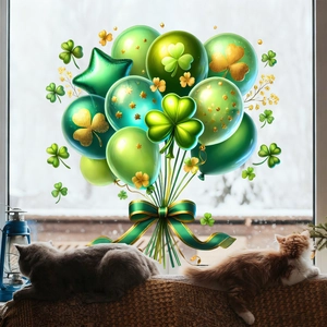 St. Patrick's Day Fensteraufkleber mit grünen Ballons und Kleeblatt auf verschneitem Glas