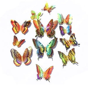 Papillons muraux 3D colorés avec ailes doubles pour une décoration intérieure élégante
