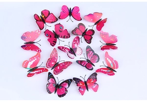 Dettaglio di farfalle 3D colorate con motivi realistici e ali tridimensionali per pareti