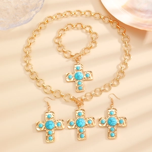 Bohemian Schmuckset mit Kreuzanhängern und Türkissteinen inklusive Kette und Ohrringen