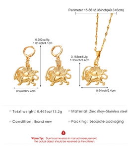 Detaillierte Größenangaben für das goldene Löwen-Schmuckset mit Halskette und Ohrringen
