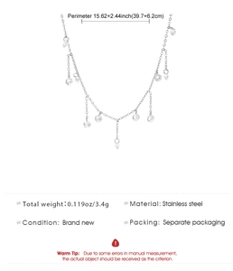 Detail van roestvrijstalen ketting met zirkonia-bedels en afmetingen op de afbeelding