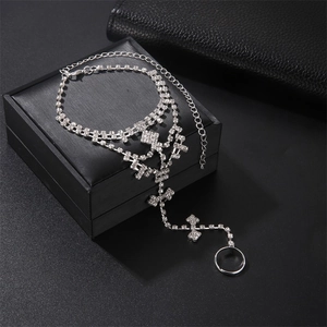 Bracelet esclave argenté avec anneaux de gland et breloques croisées pour bijoux de plage