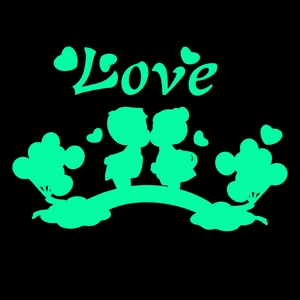 Sticker mural fluorescent représentant une silhouette de couple romantique et coeur