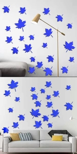 Stickers muraux 3D en acrylique bleu en forme de feuille d'érable dans un salon moderne