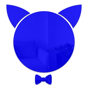 Dettaglio dello specchio adesivo a forma di gatto blu con un fiocco decorativo separato