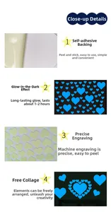 Detalle de pegatinas de pared de corazón autoadhesivas con brillo azul en la oscuridad