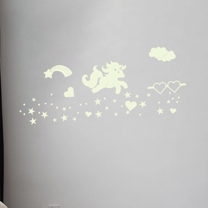 Adesivi murali fluorescenti con unicorno, arcobaleno e stelle per cameretta dei bambini