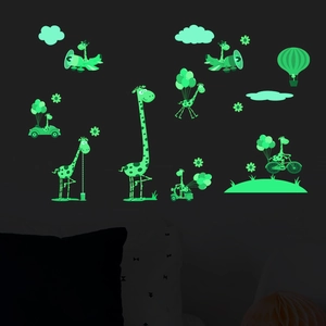Luminous green cartoon giraffe wall stickers glowing in the dark for home decoration