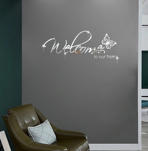 Detail von 3D Acryl Spiegel Wandtattoo mit Welcome Schriftzug und Schmetterling Deko