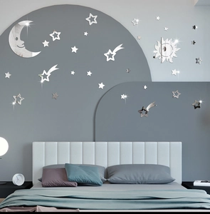 Adesivi murali 3D in specchio acrilico con luna e stelle in una camera da letto moderna