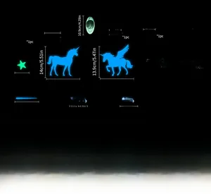 Détails des stickers muraux fluorescents avec lune, étoiles et motifs de licorne