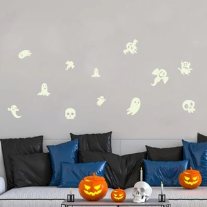 Autocollants muraux phosphorescents d'Halloween avec fantômes et crânes de fête