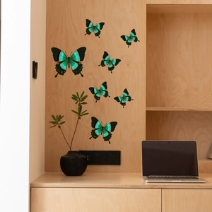 Adesivi murali farfalle luminose con effetto fluorescente per decorazioni di casa