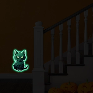 Adesivo murale gatto luminoso verde su scale scure per decorazione Halloween